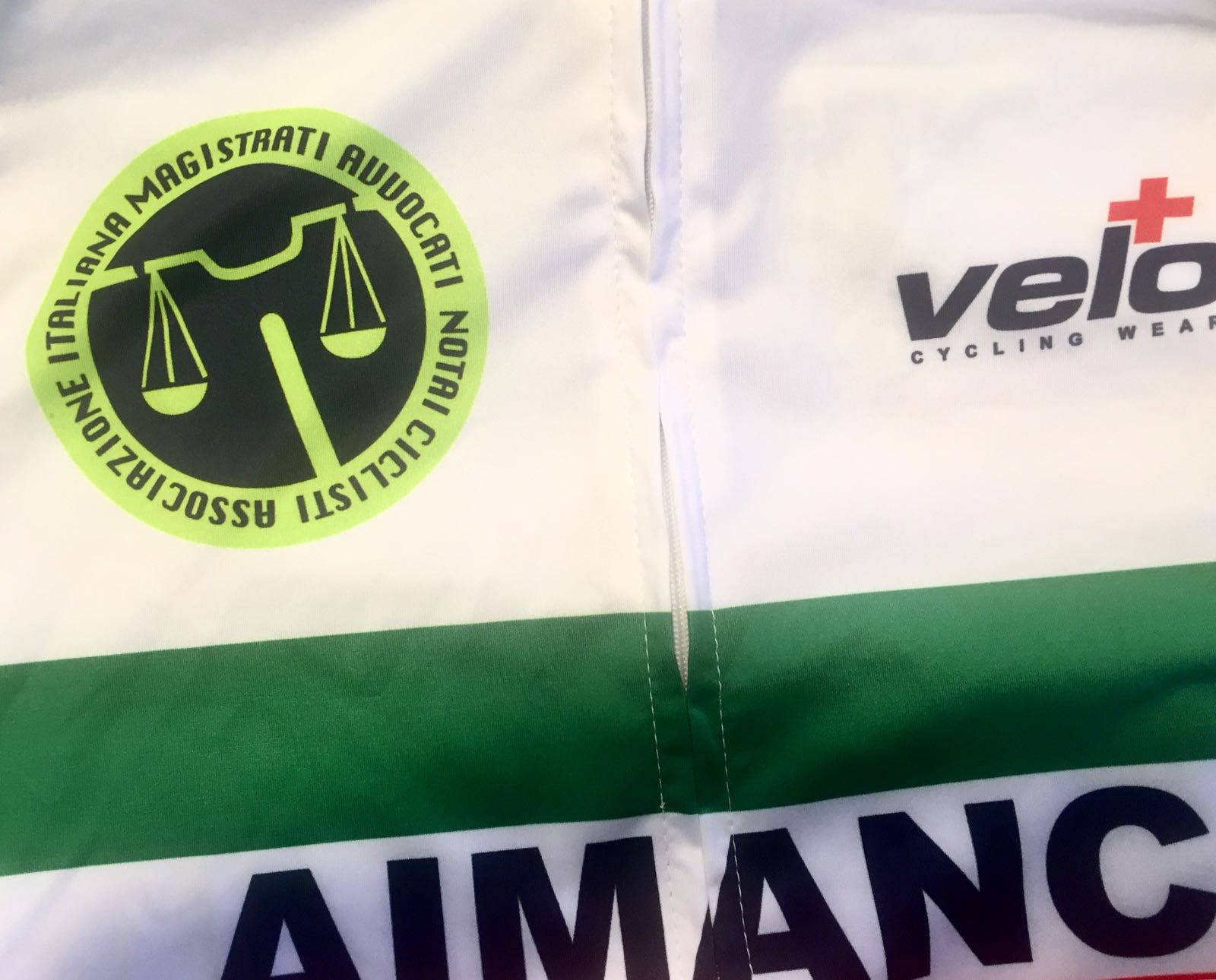 Dettaglio della maglia Aimanc (Associazione Italiana Magistrati Avvocati Notai Ciclisti) - Vincenzo Donativi Campione italiano Aimanc 2018